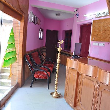 Yogi Residency Hotel โกไดกานัล ภายนอก รูปภาพ