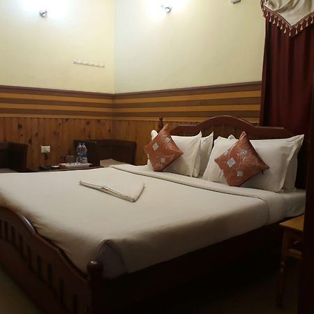Yogi Residency Hotel โกไดกานัล ภายนอก รูปภาพ