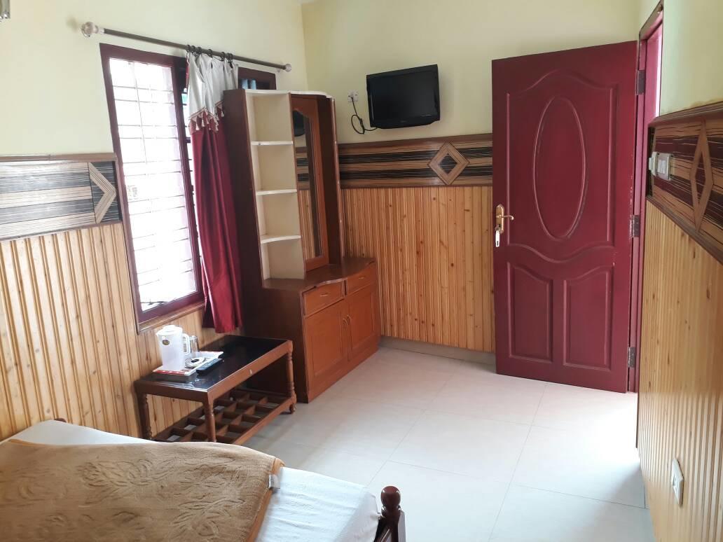 Yogi Residency Hotel โกไดกานัล ภายนอก รูปภาพ