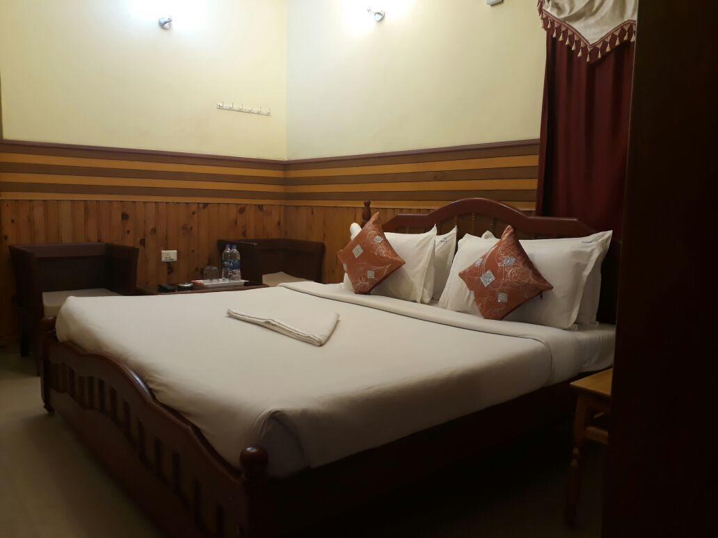 Yogi Residency Hotel โกไดกานัล ภายนอก รูปภาพ