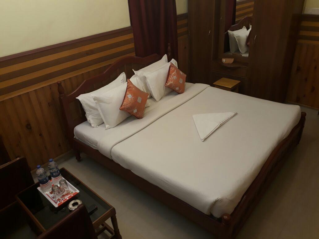 Yogi Residency Hotel โกไดกานัล ภายนอก รูปภาพ