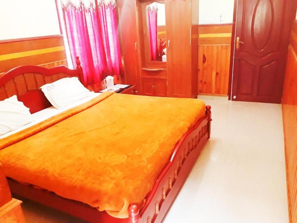 Yogi Residency Hotel โกไดกานัล ภายนอก รูปภาพ
